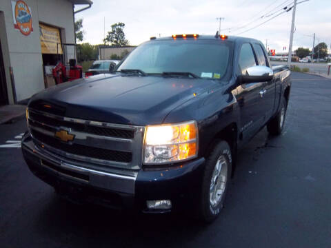 2009 Chevrolet Silverado 1500 for sale at Brian's Sales and Service in Rochester NY