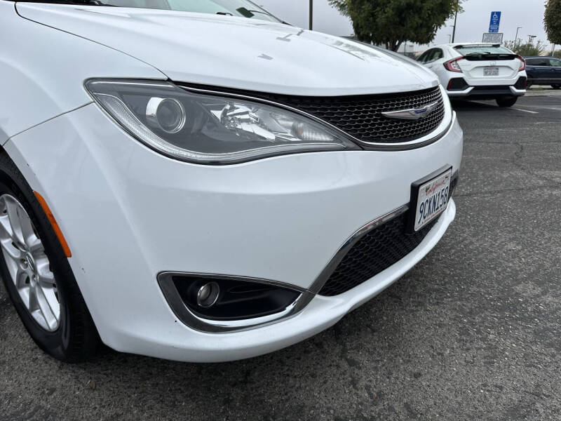 2020 Chrysler Pacifica Touring L