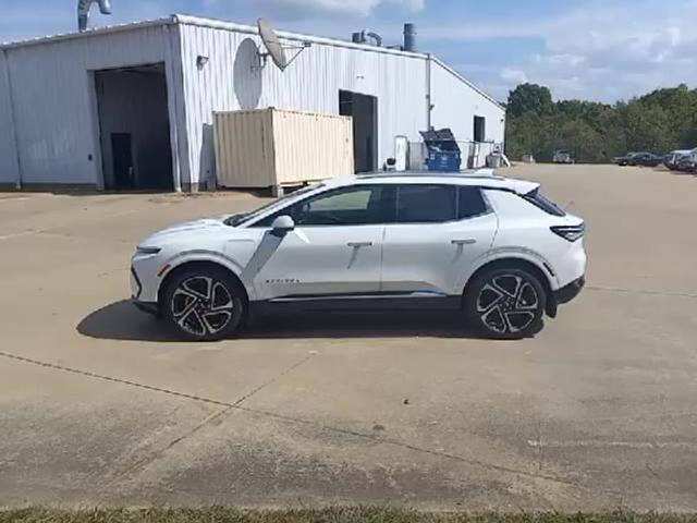 2026 Chevrolet Equinox EV LT 2