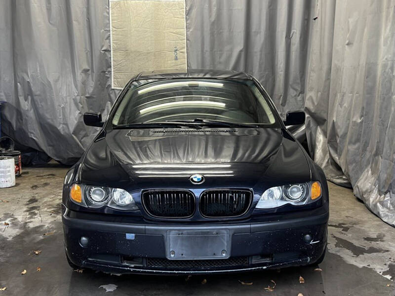 2005 BMW 3 Series for sale at Queen City Classics in West Chester OH