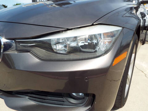 2012 BMW 3 Series 328i