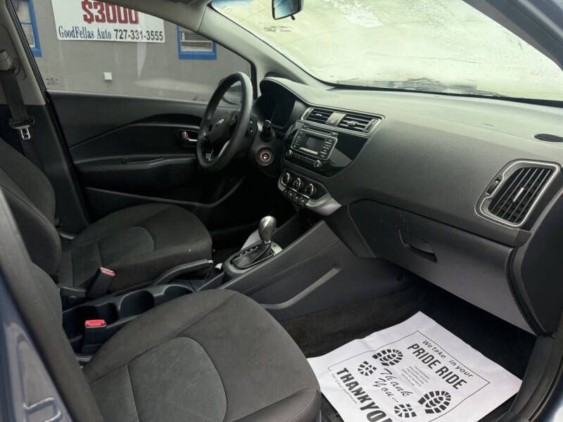 2016 Kia Rio LX's photo