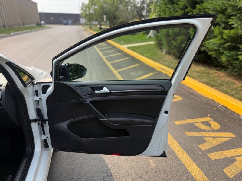 2015 Volkswagen Golf R 4Motion