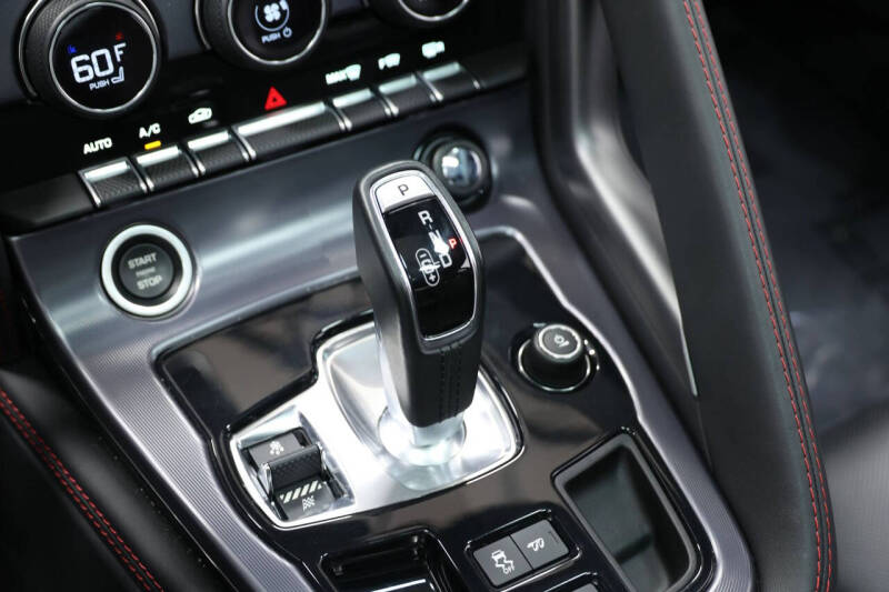 2021 Jaguar F-TYPE R