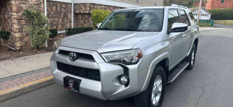 2014 Toyota 4Runner SR5's photo