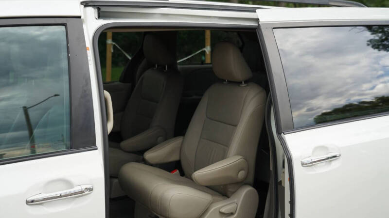 2015 Toyota Sienna
