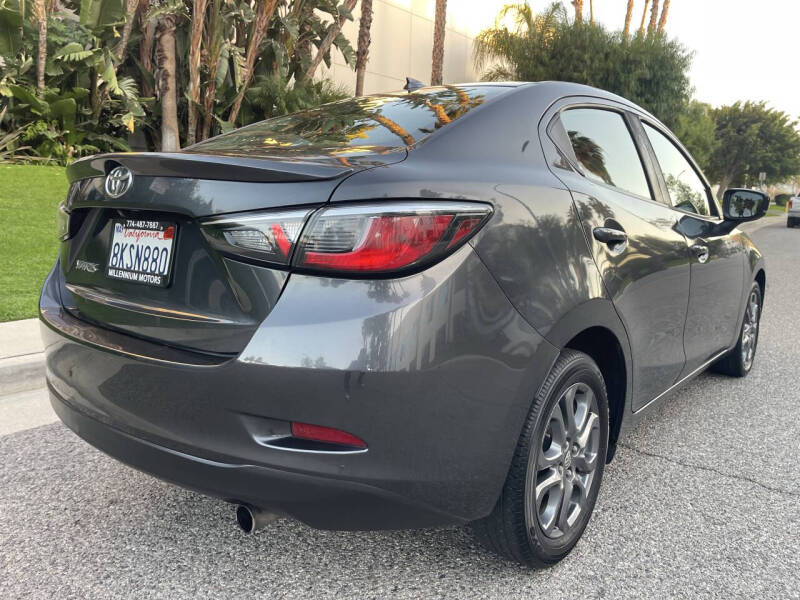 2019 Toyota Yaris XLE