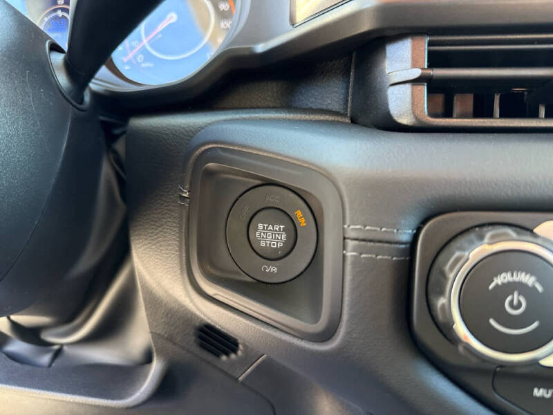 2025 Jeep Gladiator Mojave X