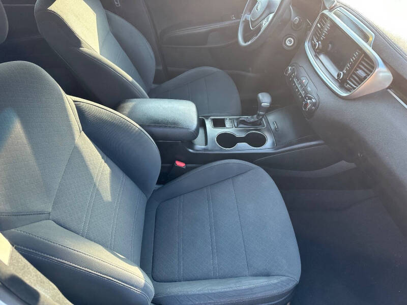 2020 Kia Sorento LX V6