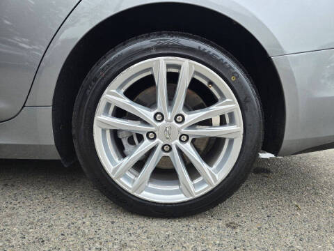 2023 Cadillac CT4 Luxury