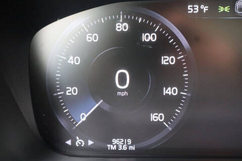 2019 Volvo XC60 T5 Momentum