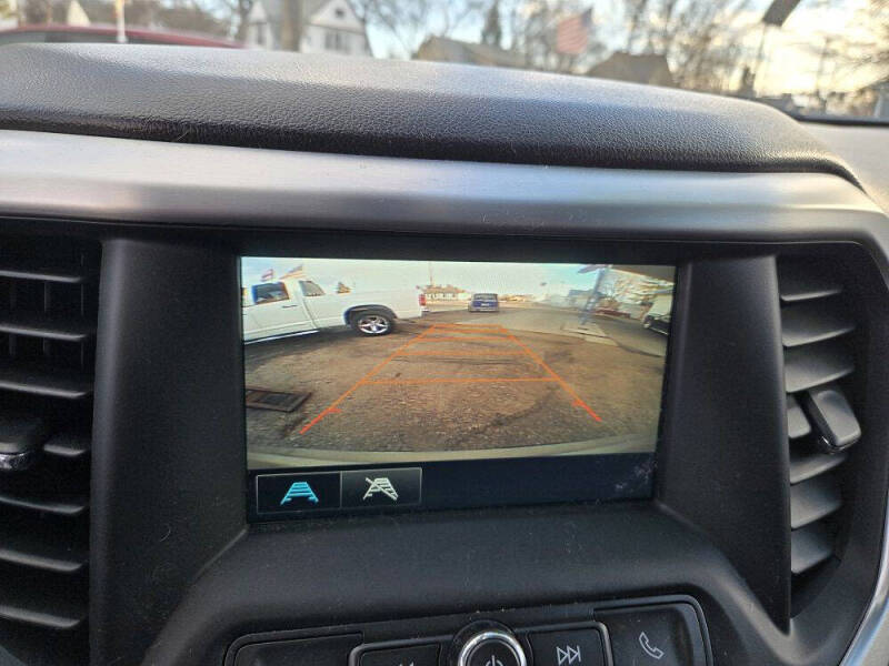 2017 GMC Acadia SLE-2