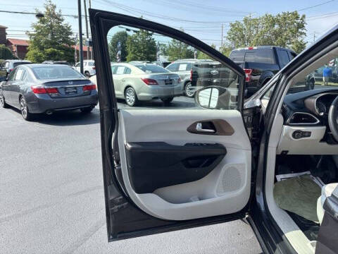 2017 Chrysler Pacifica Touring