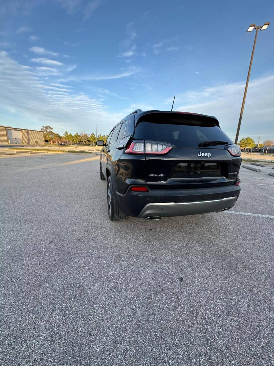 2020 Jeep Cherokee for sale at MOTOR VILLAGE LLC in Houston, TX