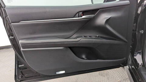 2020 Toyota Camry Hybrid XLE