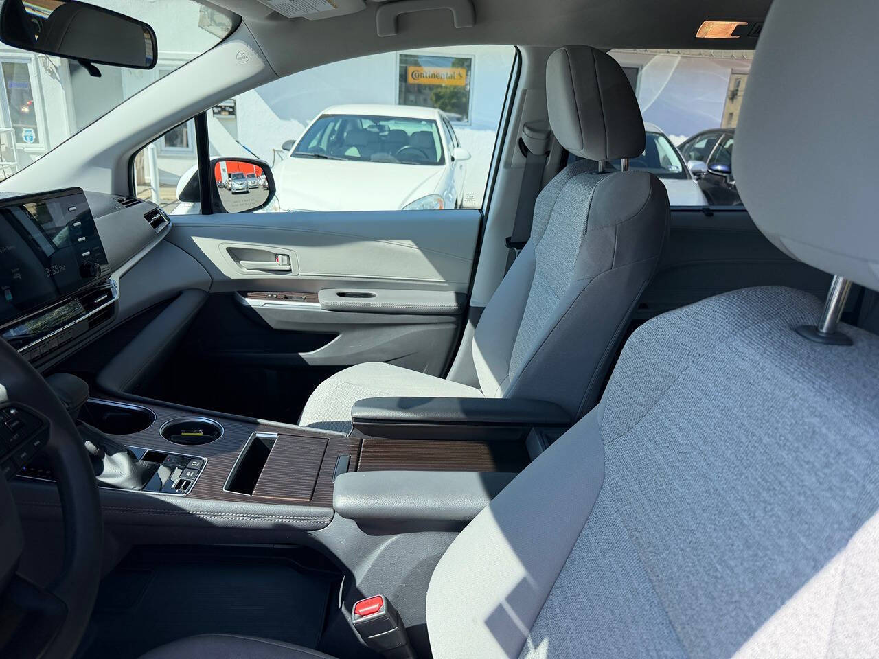 2022 Toyota Sienna 4