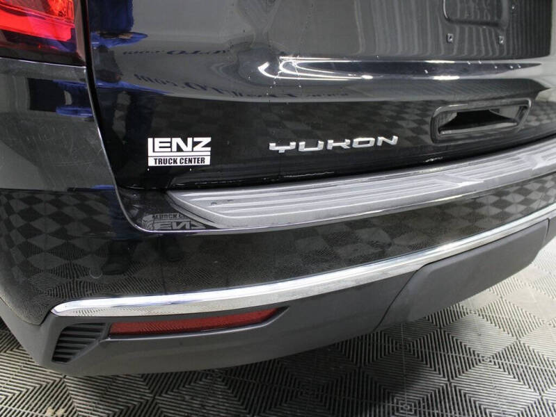 2024 GMC Yukon XL SLT