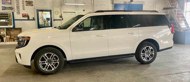 2026 Ford Expedition MAX Active