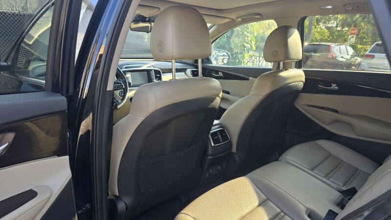 2020 Kia Sorento EX V6