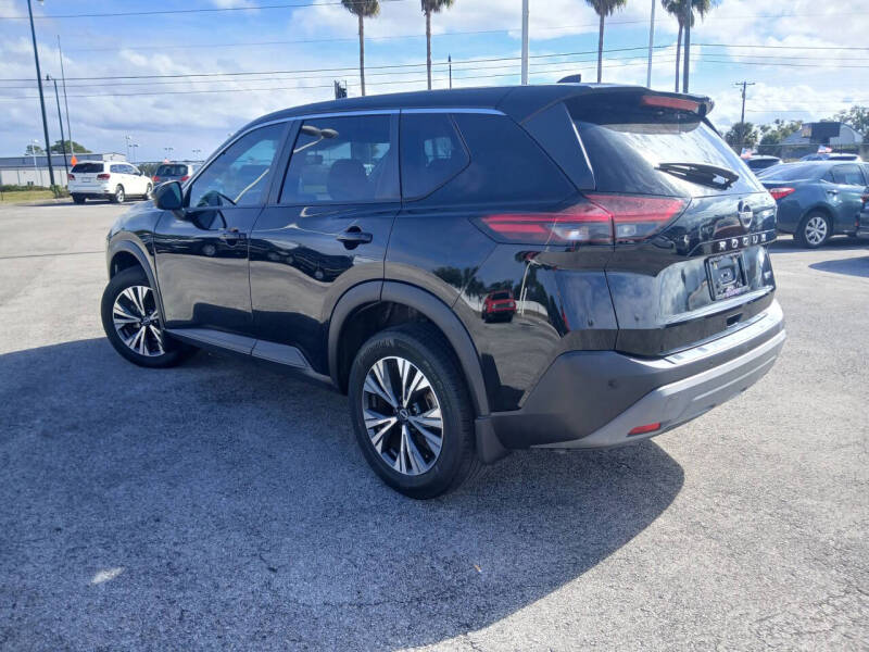 2022 Nissan Rogue SV