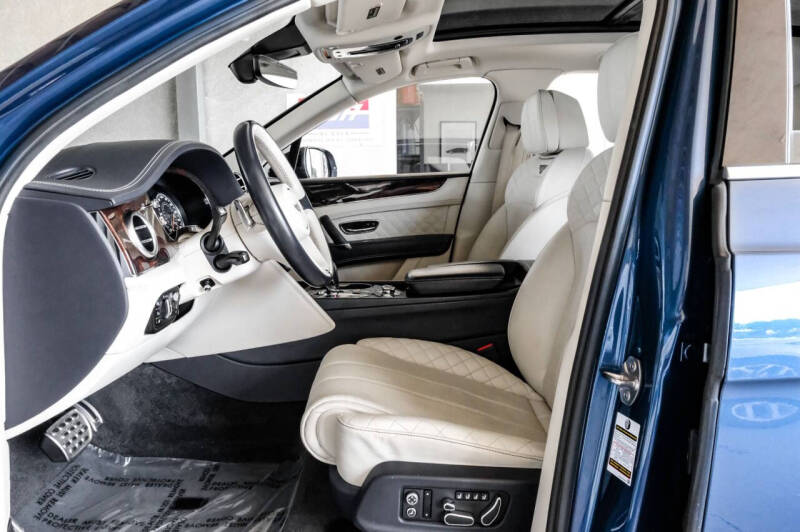 2019 Bentley Bentayga V8