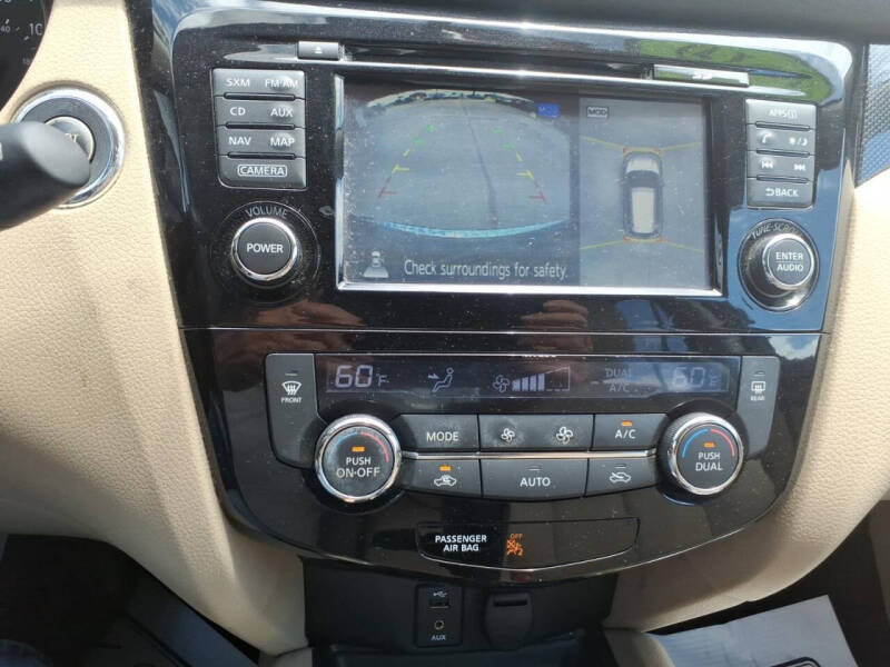 2016 Nissan Rogue SL