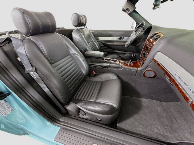 2002 Ford Thunderbird Deluxe
