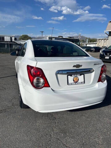 2016 Chevrolet Sonic LT Auto