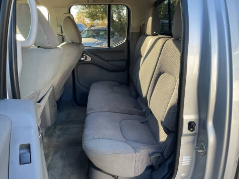 2017 Nissan Frontier SV