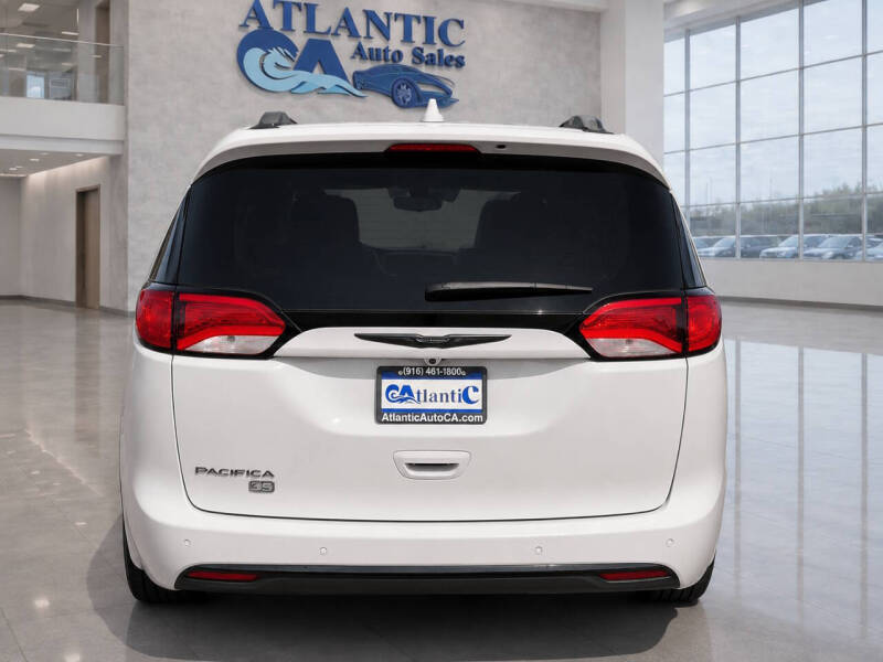 2020 Chrysler Pacifica Touring L Plus 35th Anniversary