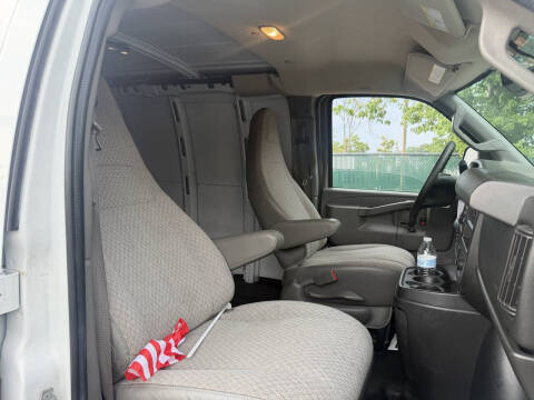 2016 GMC Savana 2500