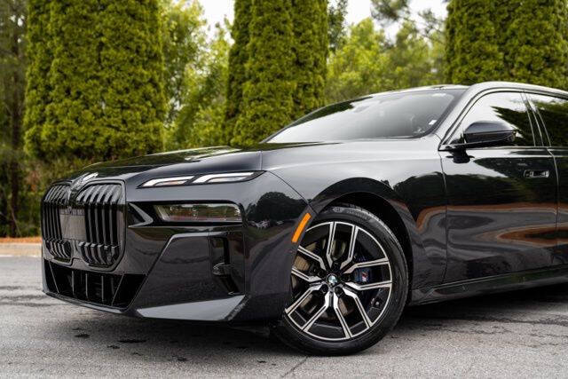 2023 BMW 7 Series 740i