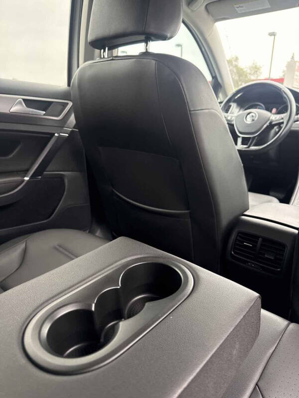 2015 Volkswagen e-Golf SEL Premium