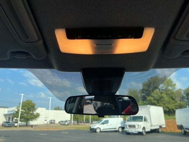 2023 Nissan Kicks 37