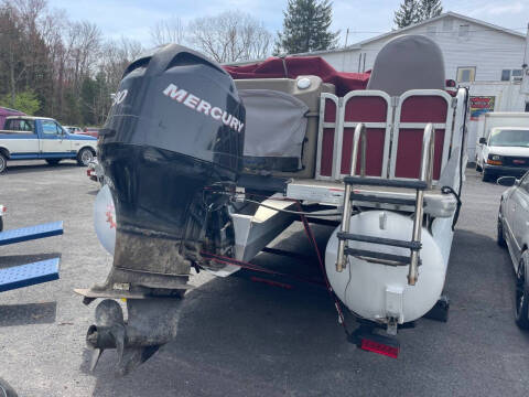 2011 Premier Marine Explorer 200