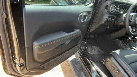 2025 Jeep Gladiator High Tide