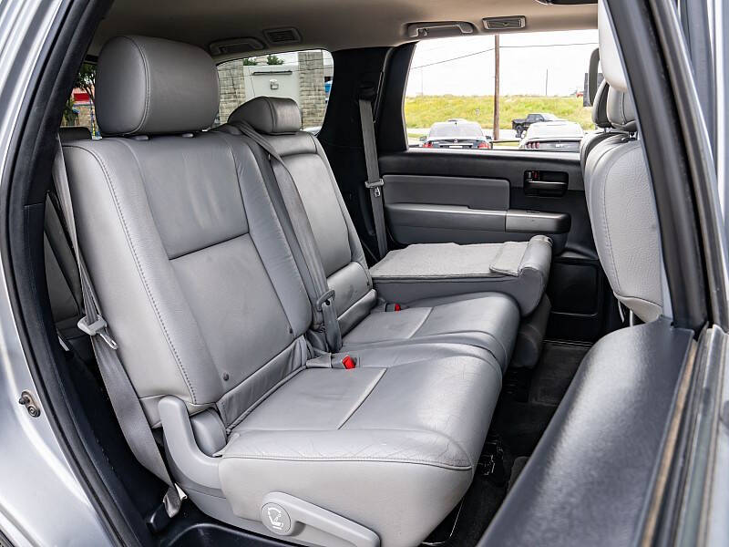 2017 Toyota Sequoia SR5