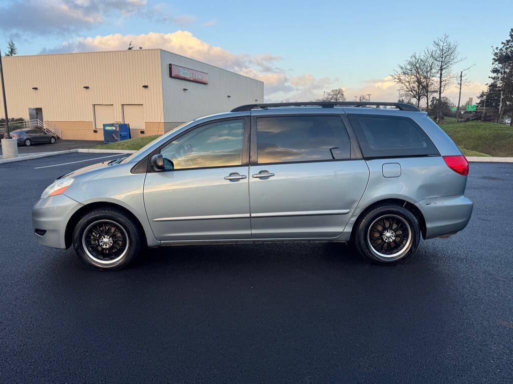 2006 Toyota Sienna for sale at The Price King Auto in LAKEWOOD, WA