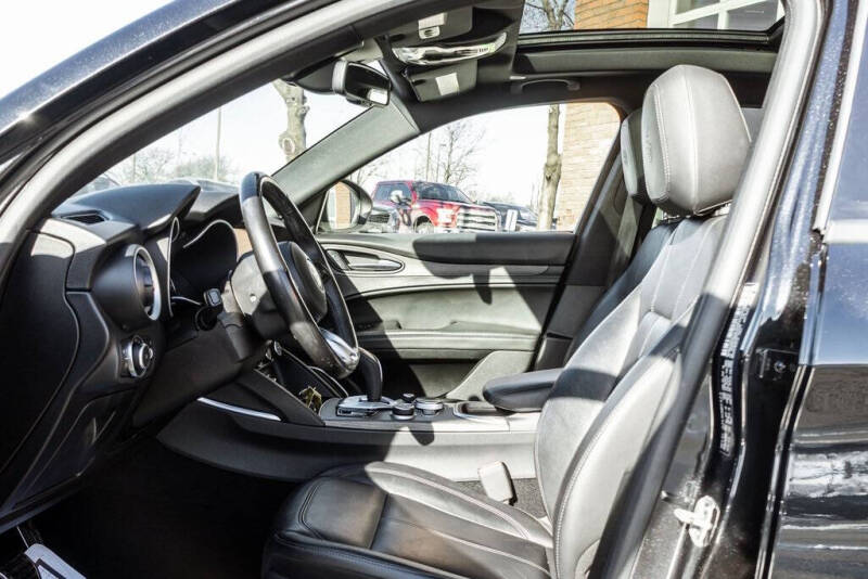 2022 Alfa Romeo Stelvio Ti