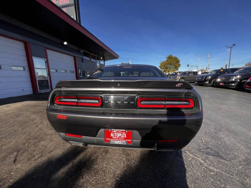 2022 Dodge Challenger GT photo 10