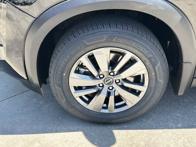 2025 Nissan Pathfinder S