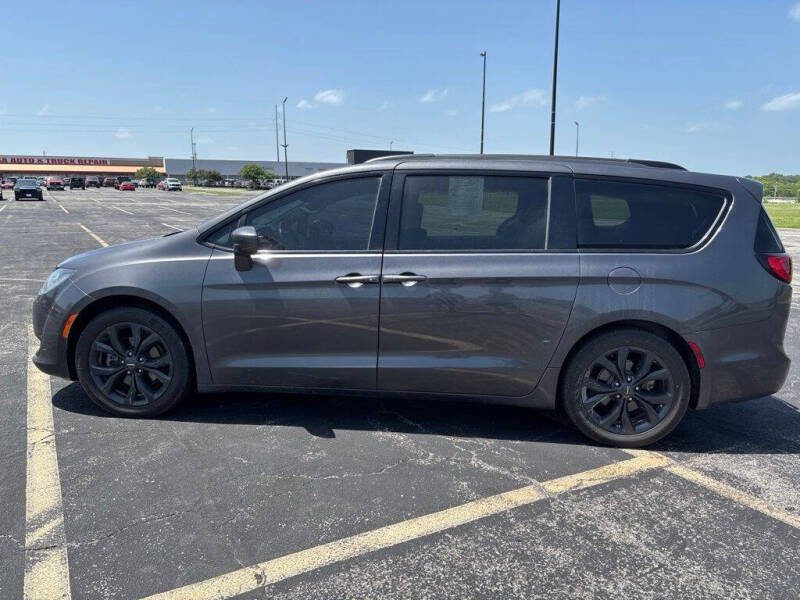 2020 Chrysler Pacifica Touring