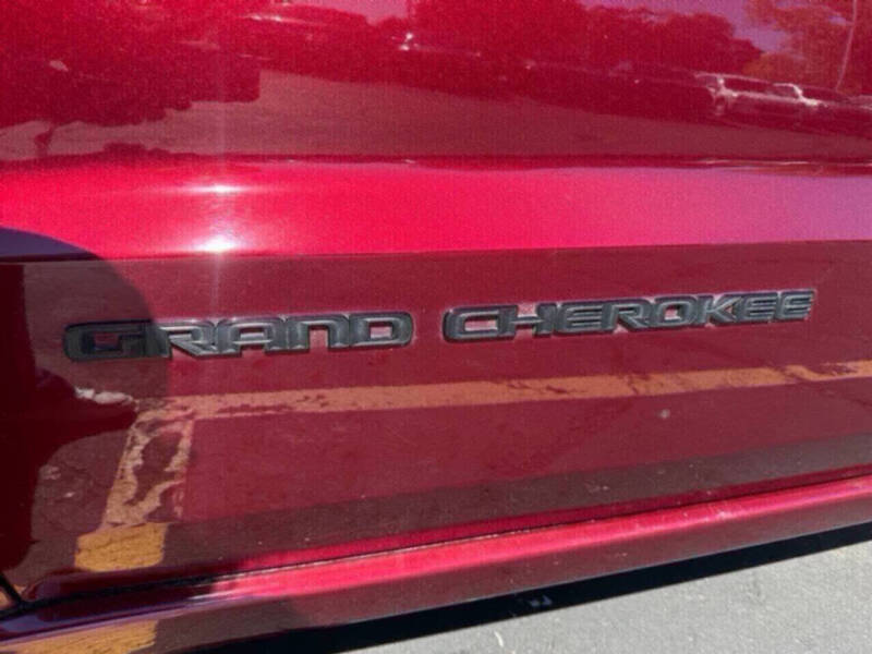 2020 Jeep Grand Cherokee Laredo