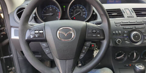 2013 Mazda MAZDA3 for sale at Village Car Company in Hinesburg VT