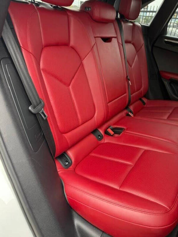 2018 Porsche Macan S