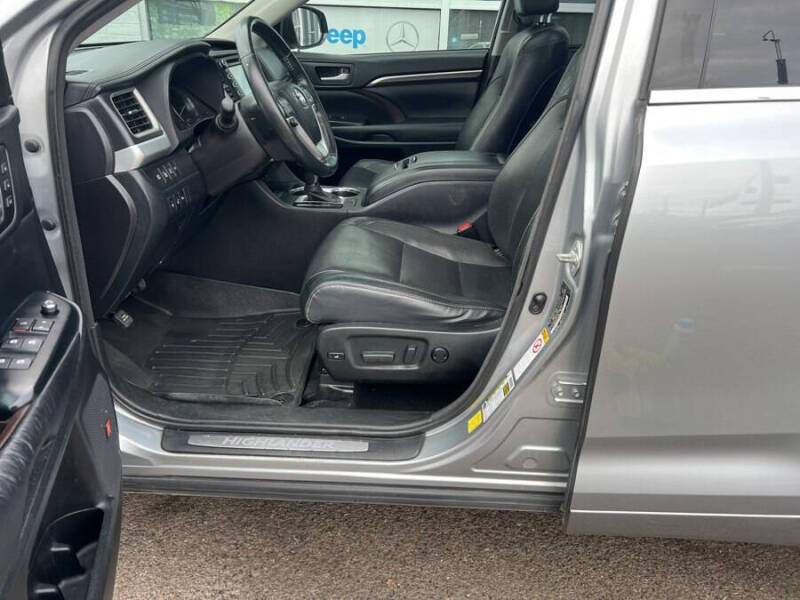 2015 Toyota Highlander Limited Platinum