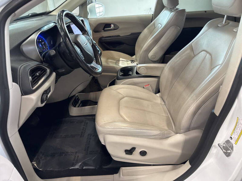 2021 Chrysler Pacifica Touring L