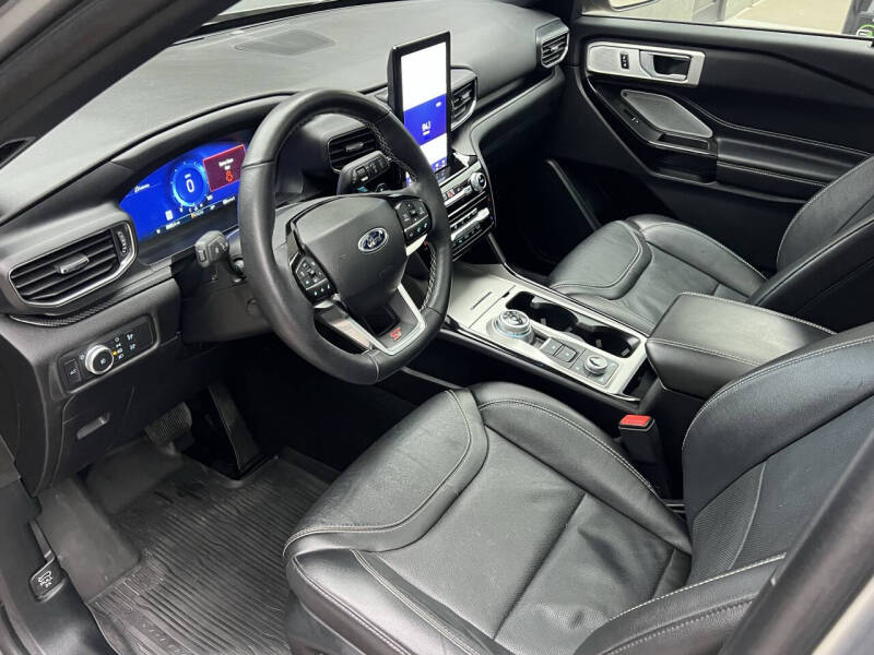 2023 Ford Explorer ST