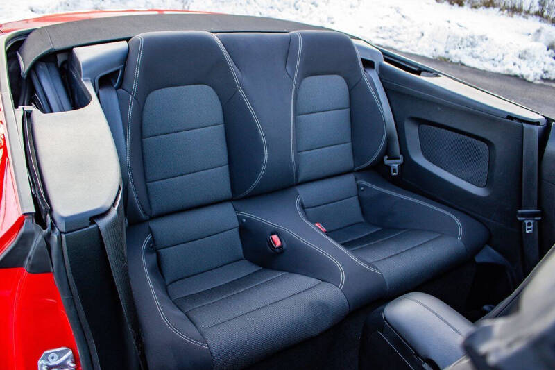 2016 Ford Mustang V6