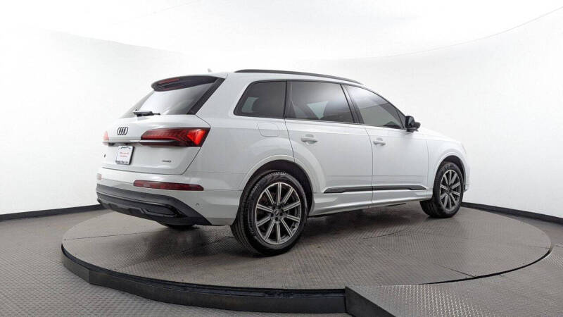 2022 Audi Q7 quattro Premium Plus 45 TFSI